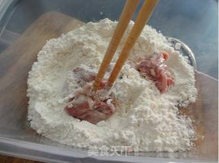 冰镇咕噜肉的做法步骤:2