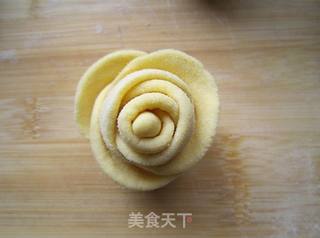 玉米玫瑰馒头的做法步骤:11