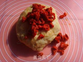 枸杞养生面包的做法步骤:15