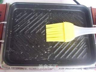 新奥尔良鸡肉汉堡的做法步骤:7