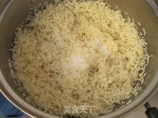 咸肉花生粽的做法步骤:3