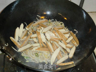 银芽青椒炒豆干的做法步骤:10