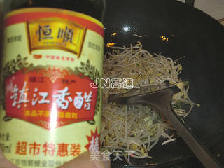 银芽青椒炒豆干的做法步骤:8