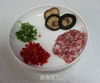快手家常菜——香菇肉末炒冬瓜的做法步骤:2