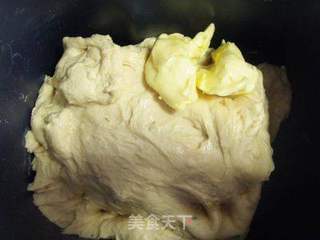 【春天的故事】鱼肠麦穗面包的做法步骤:3