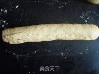 【春天的故事】鱼肠麦穗面包的做法步骤:8