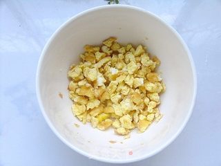 春来槐花香——槐花水煎包的做法步骤:2