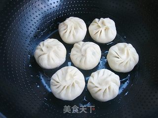 春来槐花香——槐花水煎包的做法步骤:14