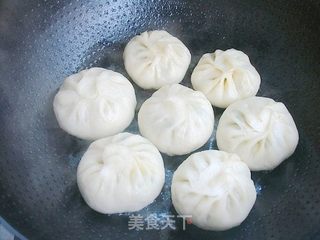 春来槐花香——槐花水煎包的做法步骤:16