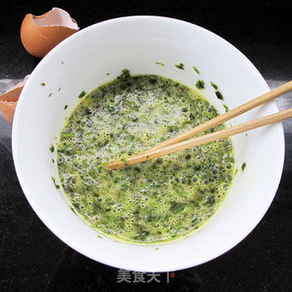 香椿蛋卷:立夏吃了蛋热天不疰夏的做法步骤:2