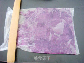 紫色情怀——紫薯棒棒卷的做法步骤：6