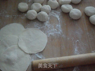 白菜猪肉馅饺子的做法步骤:7