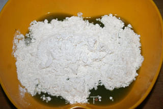 【菠菜两吃法,新派菜谱】翡翠面的做法步骤:7