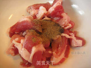 五花肉蚕豆煲饭----为新老厨娘量身打造的偷懒餐的做法步骤:3