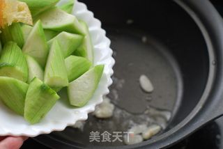 立夏。【丝瓜烩油条】的做法步骤:6