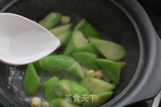 立夏。【丝瓜烩油条】的做法步骤:11