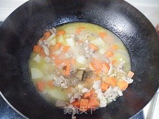 咖喱土豆鸡肉饭的做法步骤：7