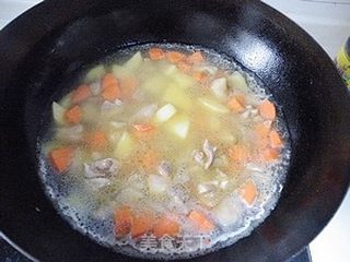 咖喱土豆鸡肉饭的做法步骤:5