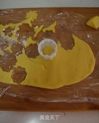 焦糖蛋黄酥饼的做法步骤:5