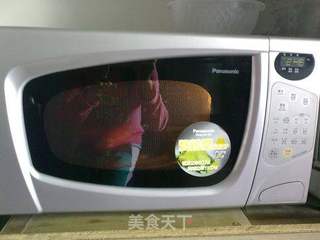 6分钟微波烤蕃薯的做法步骤:4