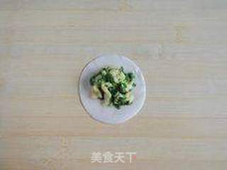 清清淡淡也别具味道—裙边韭菜饺的做法步骤:6