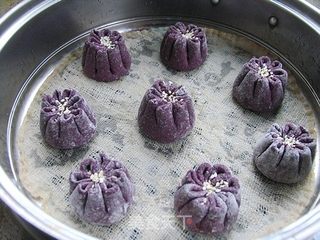 营养早餐之——黑米豆沙菊花包的做法步骤:13