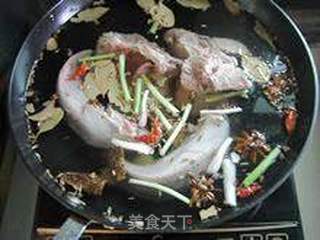 为炎热的夏天准备一锅好卤—卤水猪舌的做法步骤:7