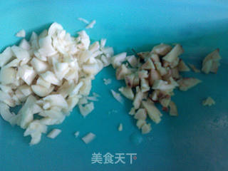 虾鲜酱清蒸黄鱼的做法步骤:2