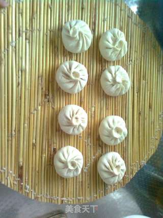 茄子五花肉蒸包的做法步骤:12