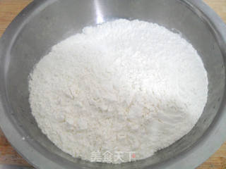 简单易做的——酥松葱花油饼(附烫面的详细做法)的做法步骤:2