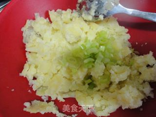 香椿土豆泥的做法步骤：5