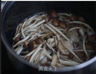 抵御春天的寒流，超级下饭菜——干锅茶树菇的做法步骤：6