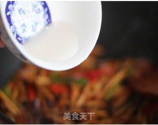 抵御春天的寒流,超级下饭菜——干锅茶树菇的做法步骤:11