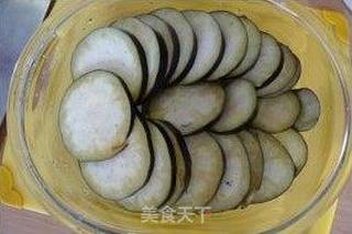 美味烤箱菜—茄汁烤茄子的做法步骤:2