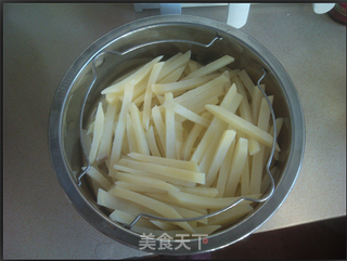 自制炸薯条的做法步骤:4