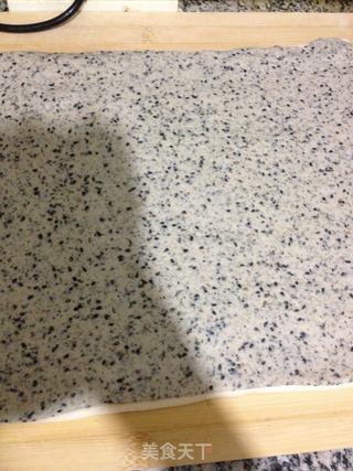 花样主食——营养黑芝麻双色馒头的做法步骤:16