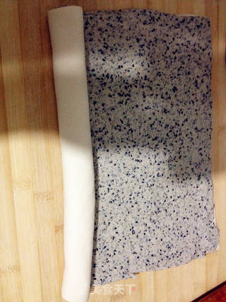花样主食——营养黑芝麻双色馒头的做法步骤:19