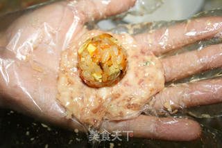 【献给妈妈的爱,软糯汁香带馅的狮子头,你见过?】——汁香糯米狮子头的做法步骤:6