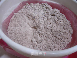 我是快乐的黑衣小天使——巧克力麦芬的做法步骤：2
