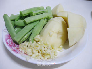 豆角土豆炖腔骨的做法步骤:5