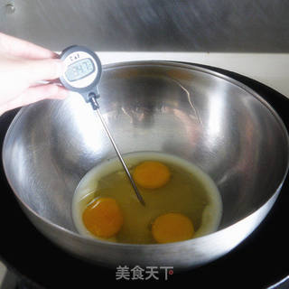 抹茶蜜豆慕斯蛋糕的做法步骤:2