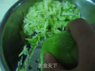 鲜虾西葫饺子的做法步骤：11