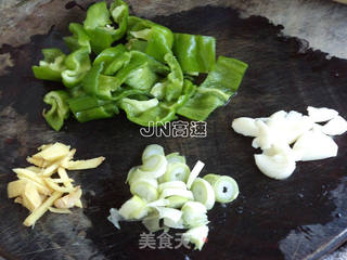 少油版东北家常菜——酱香地三鲜的做法步骤:2