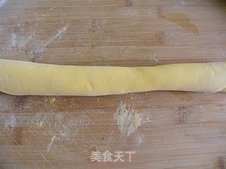 馒头花样蒸---菊花馒头的做法步骤：4