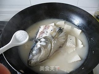 健脑益智助消化-----鱼头炖豆腐的做法步骤:7