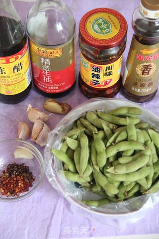 凉拌毛豆的做法步骤：1
