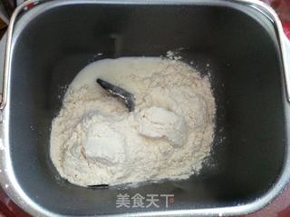 面包机制作红豆面包的做法步骤：2