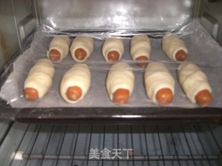 芝麻香肠包的做法步骤：7