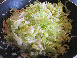 鸡蛋虾米生菜炒饭的做法步骤:8