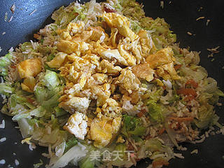 鸡蛋虾米生菜炒饭的做法步骤:10